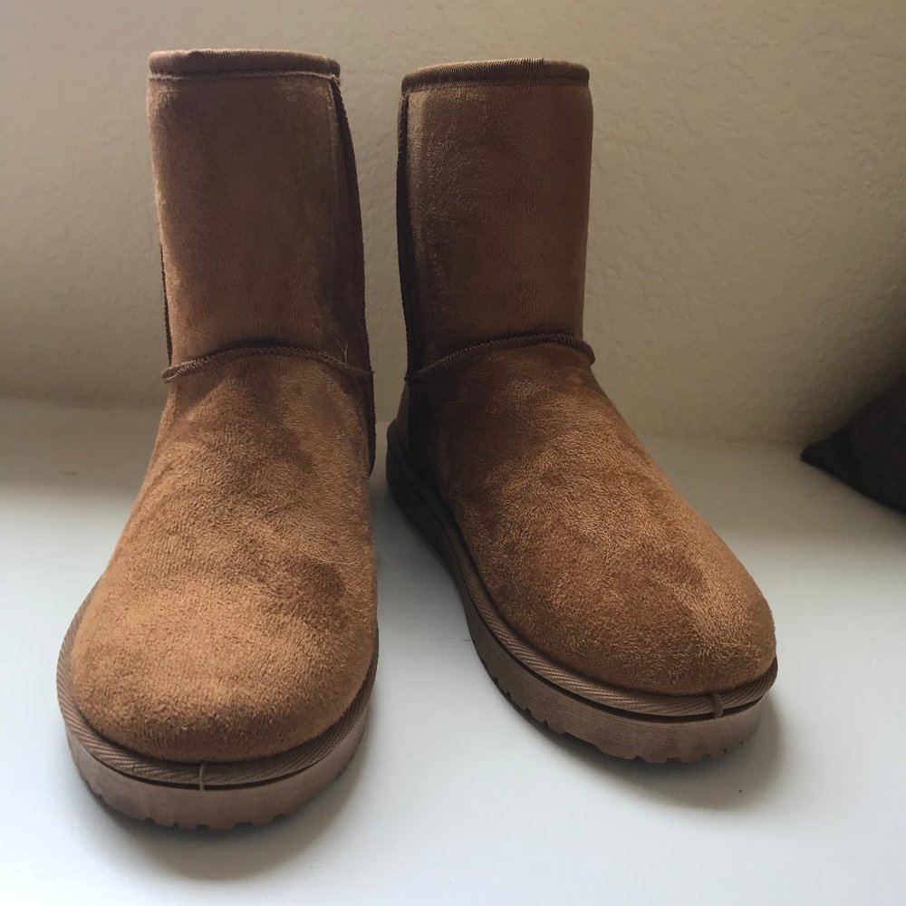 Boots size 8
